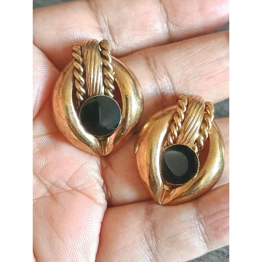Gold Tone Black Enamel Chunky Gold Ton Vintage Earrings